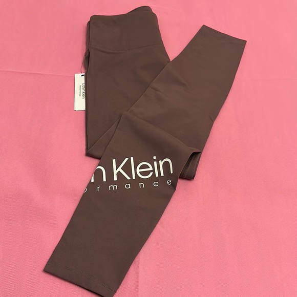 Calvin Klein Yoga Workout pants - Picture 4 of 10